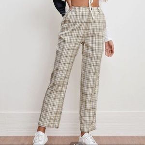 Zipper Fly Slant Pocket Plaid Pants      Size: Medium